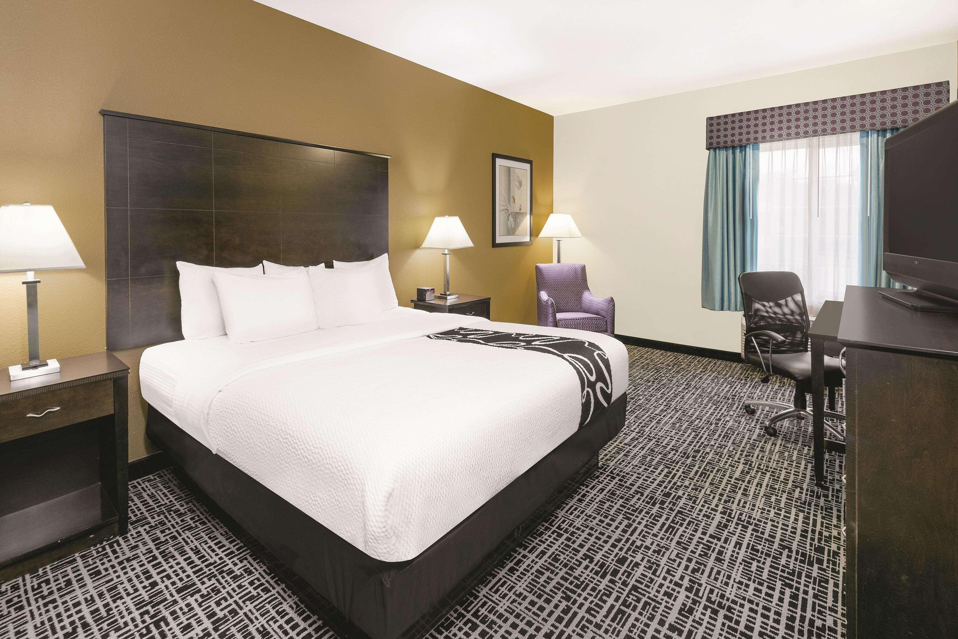 Готель La Quinta By Wyndham San Antonio The Dominion Екстер'єр фото